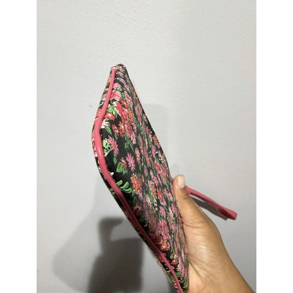 Coach Corner Zip Wristlet In Posey Cluster Floral Print Coated Canvas P